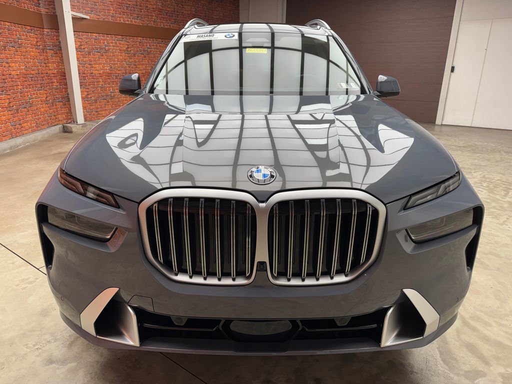 Certified 2025 BMW X7 xDrive40i w/ Executive Package image 9