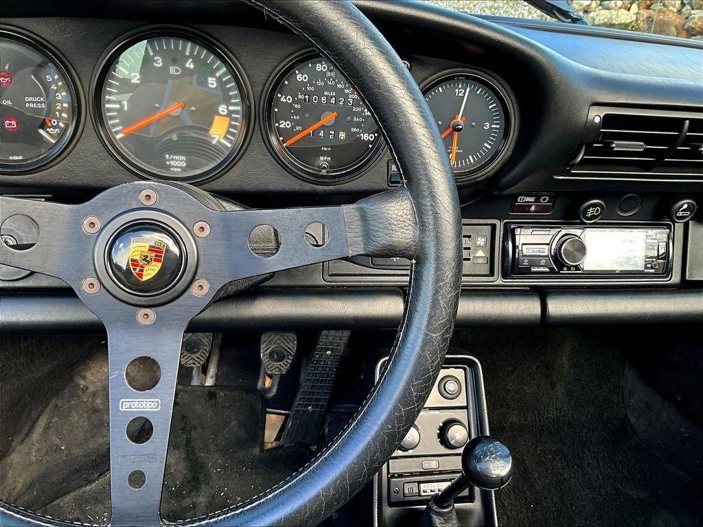 Used 1988 Porsche 911 Carrera image 18