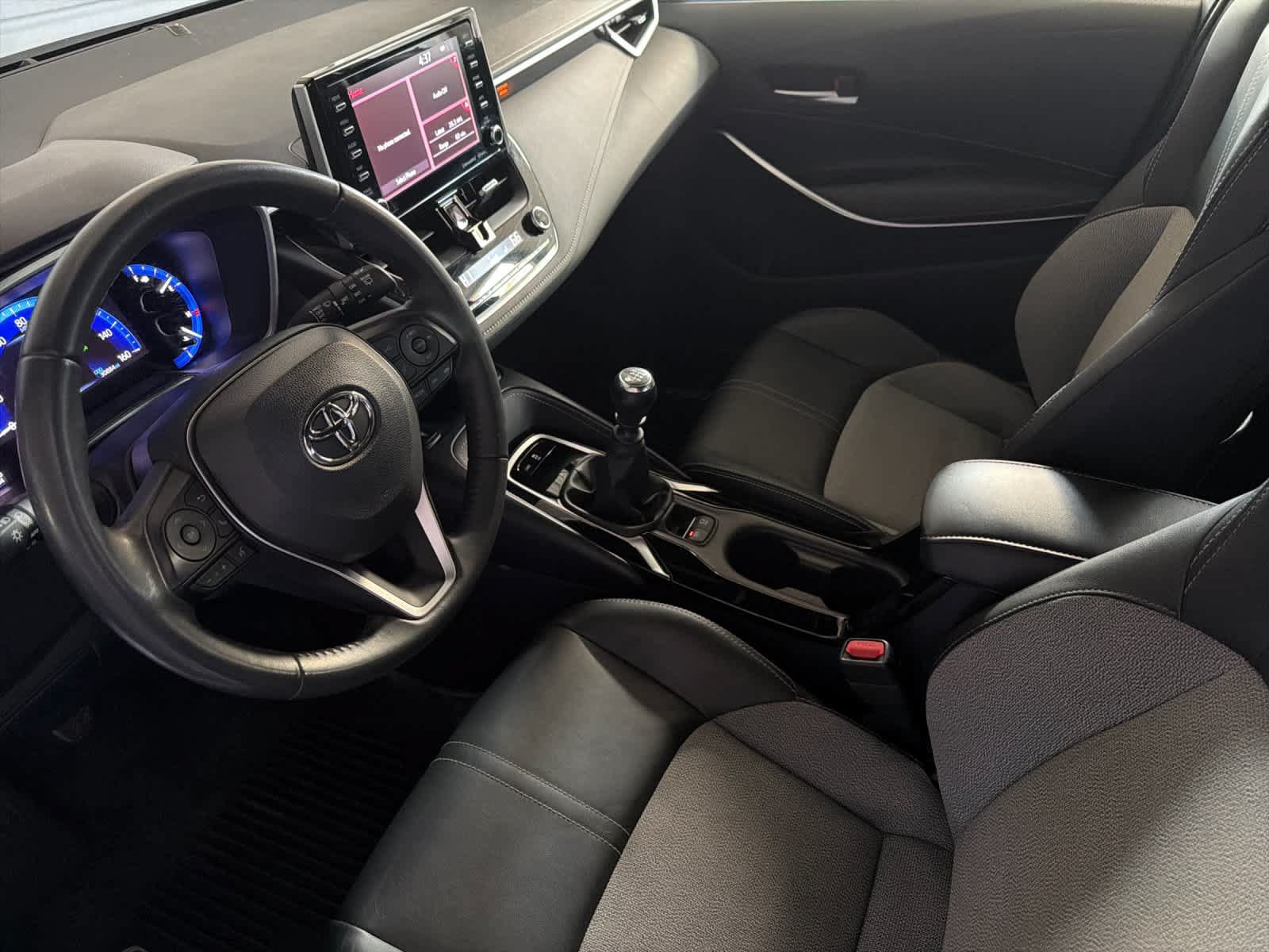 Used 2021 Toyota Corolla XSE FWD image 11
