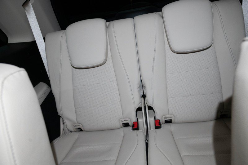 Certified 2026 Mercedes-Benz GLS 450 4MATIC image 16