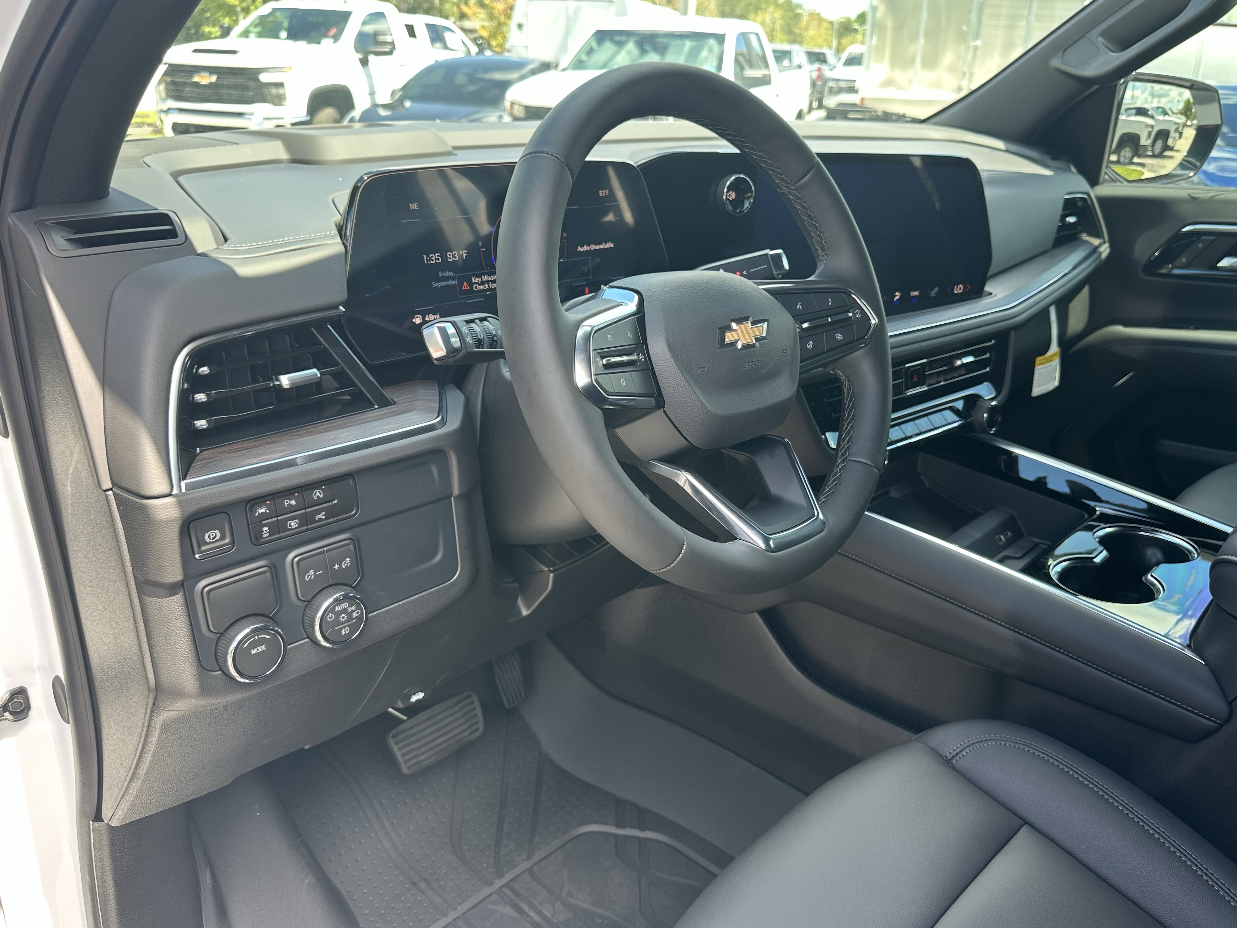 New 2026 Chevrolet Suburban LT w/ Comfort Package image 17