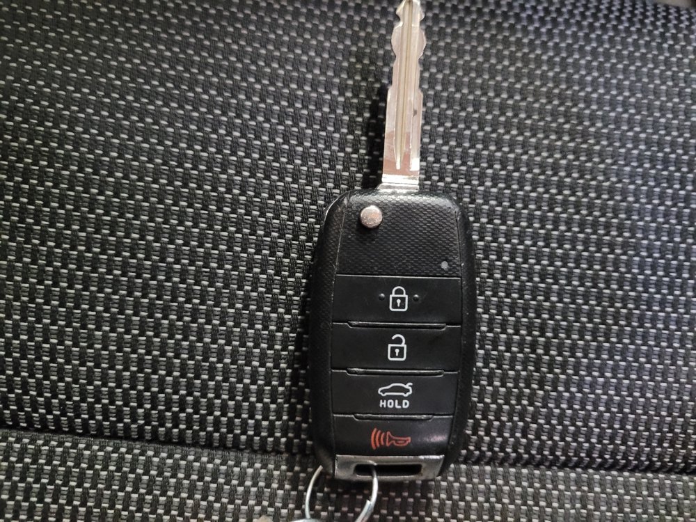Used 2017 Kia Forte LX FWD image 32