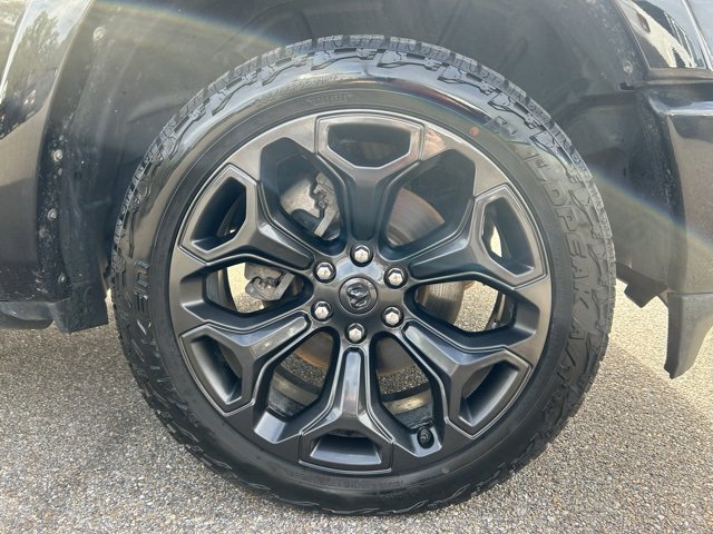 Used 2020 RAM 1500 Limited w/ Black Appearance Package image 10