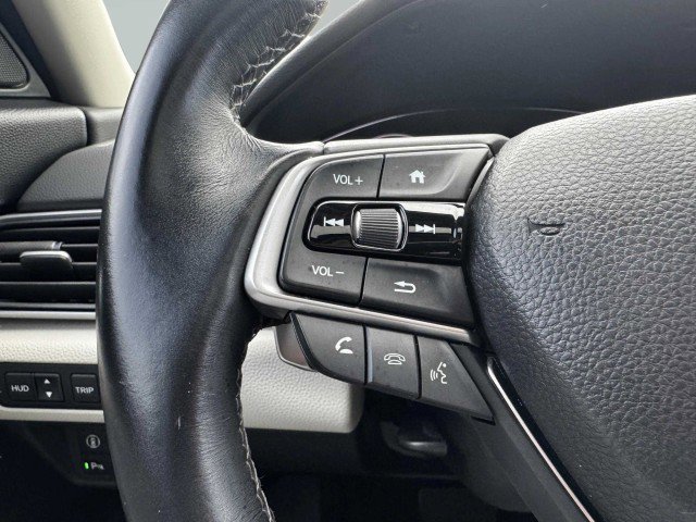 Used 2018 Honda Accord Touring image 27