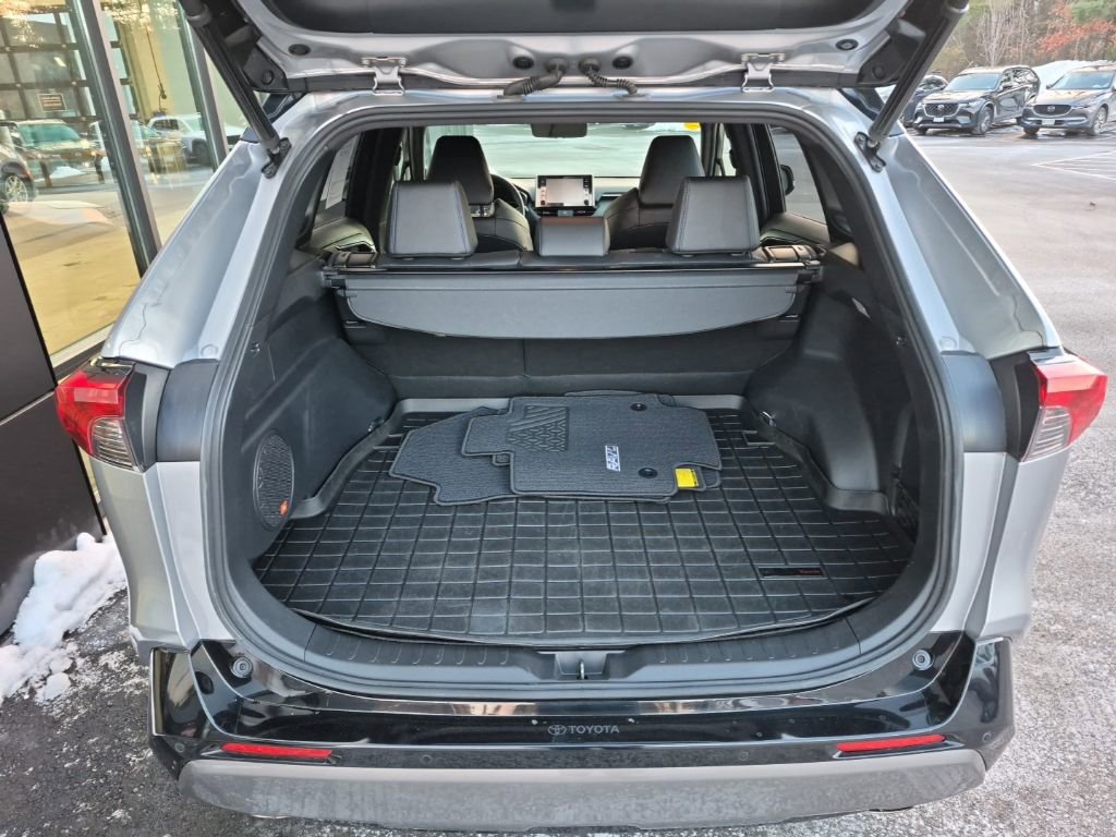 Used 2020 Toyota RAV4 XSE image 10