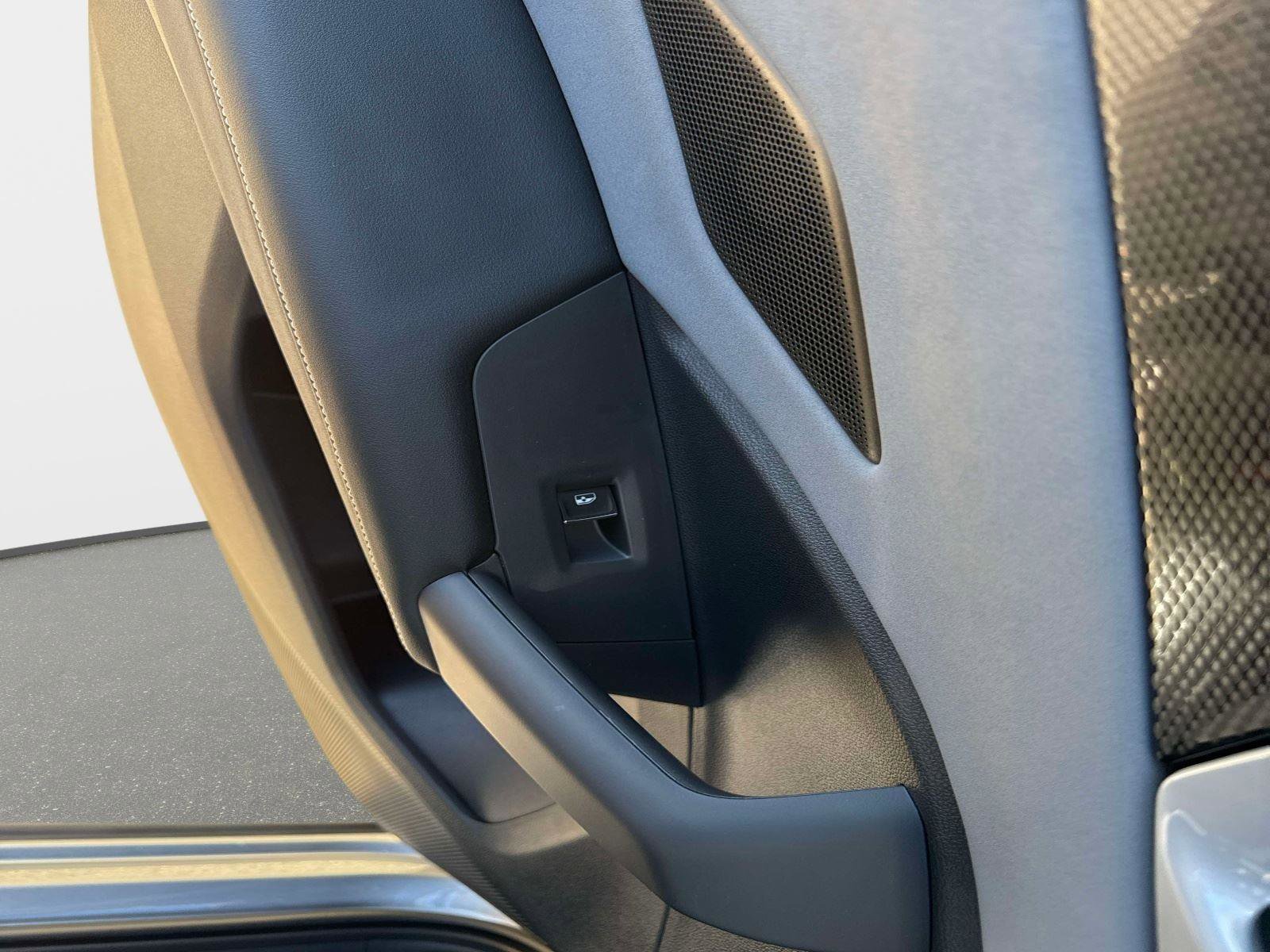 New 2026 Volkswagen Tiguan SE image 12