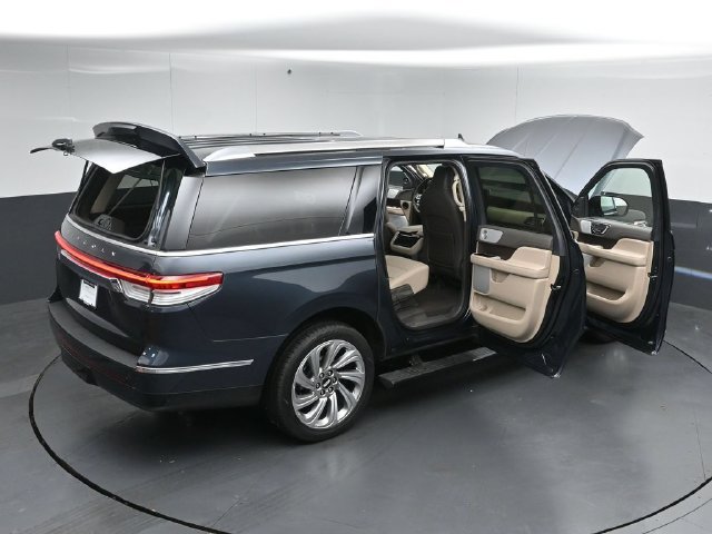 Certified 2024 Lincoln Navigator L Reserve AWD/4WD image 58