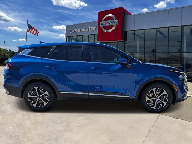 Used 2023 Kia Sportage EX FWD image 2