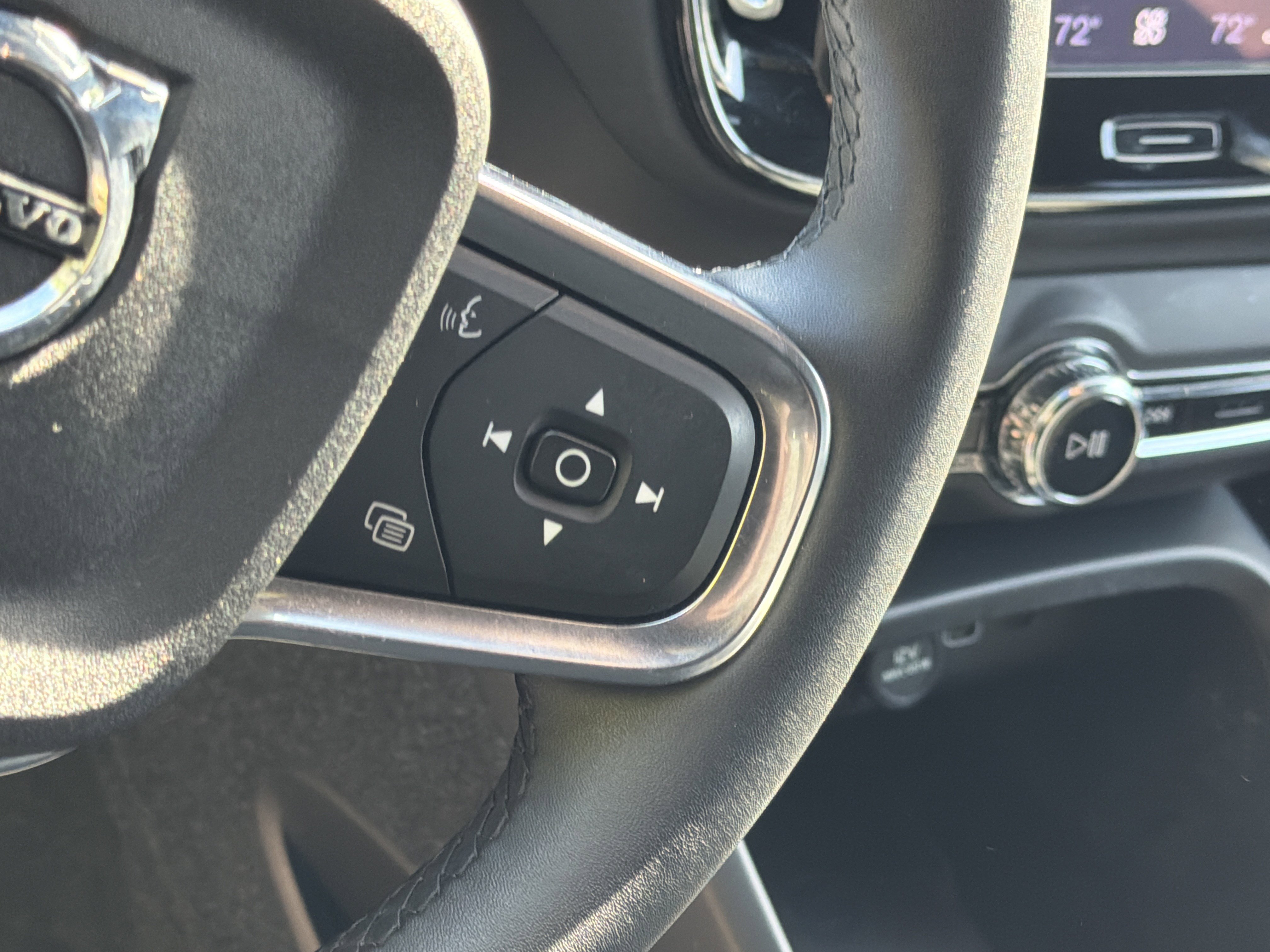 Certified 2023 Volvo XC40 Recharge Plus w/ Protection Package Premier AWD/4WD image 20
