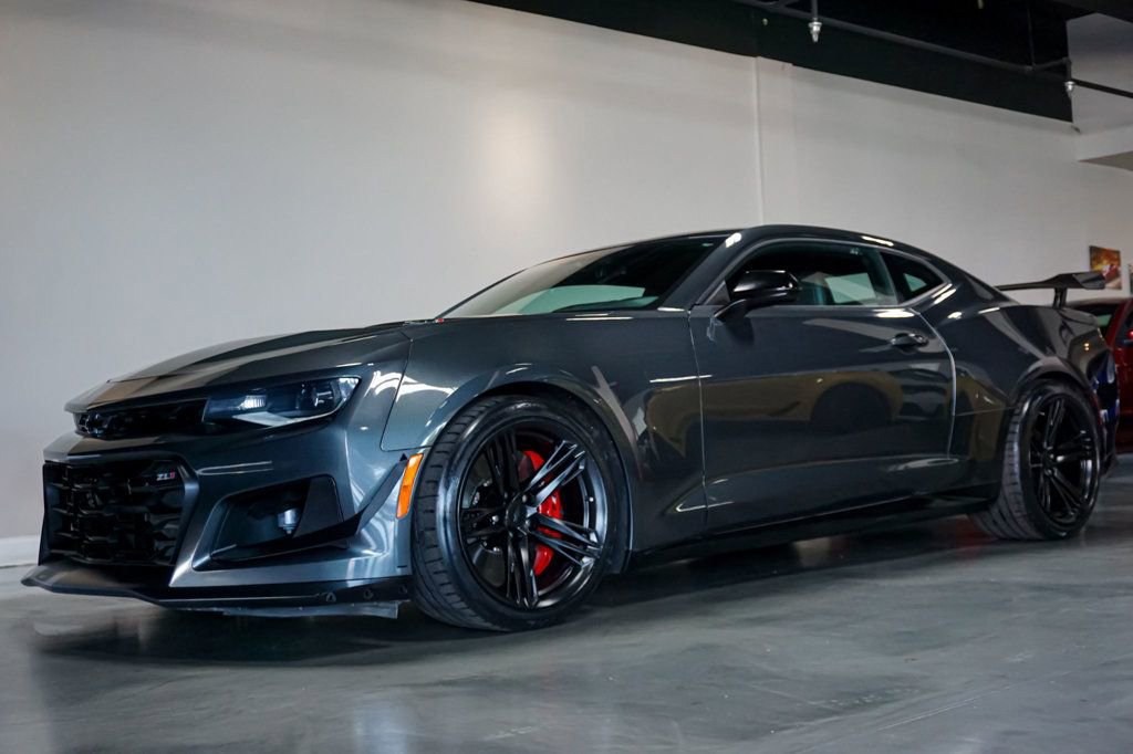 Used 2018 Chevrolet Camaro ZL1 image 3