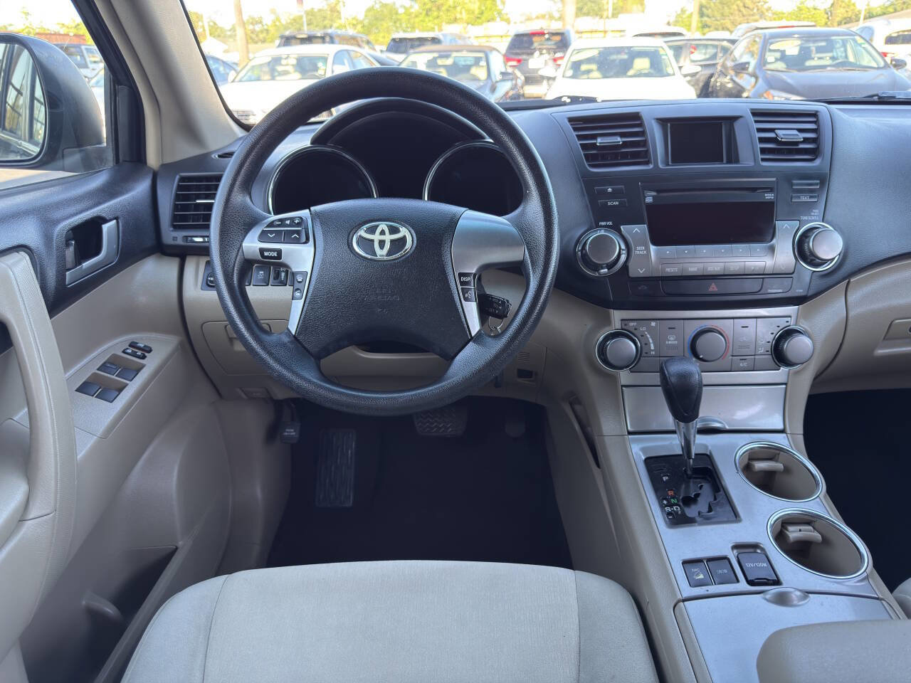 Used 2012 Toyota Highlander 4WD w/ Tech Pkg image 16