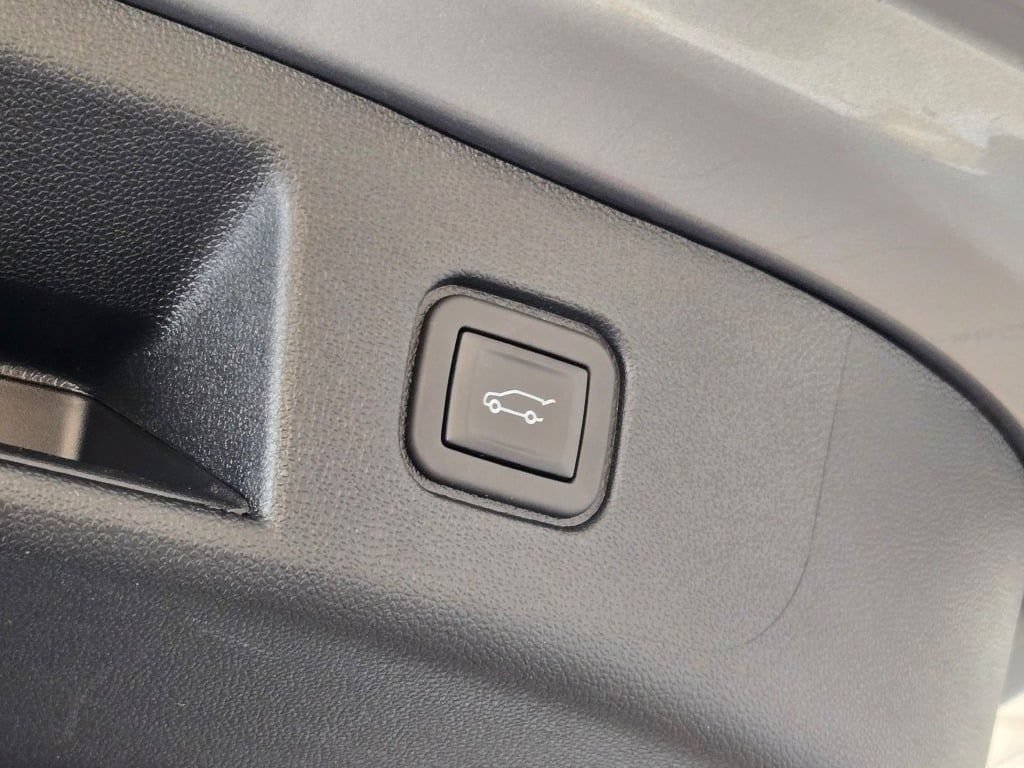 Certified 2024 Chevrolet Blazer EV LT AWD/4WD image 13