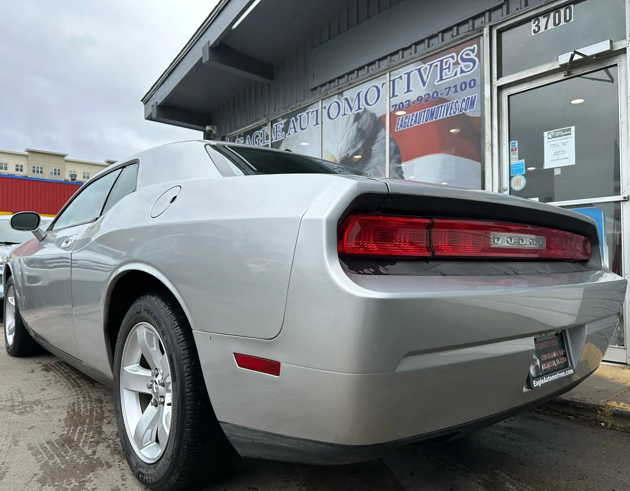 Used 2010 Dodge Challenger SE image 5