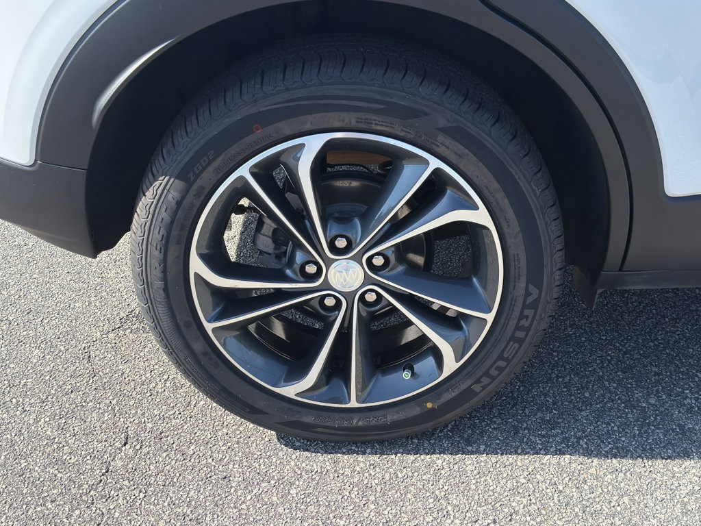 Used 2022 Buick Encore GX Select FWD image 34