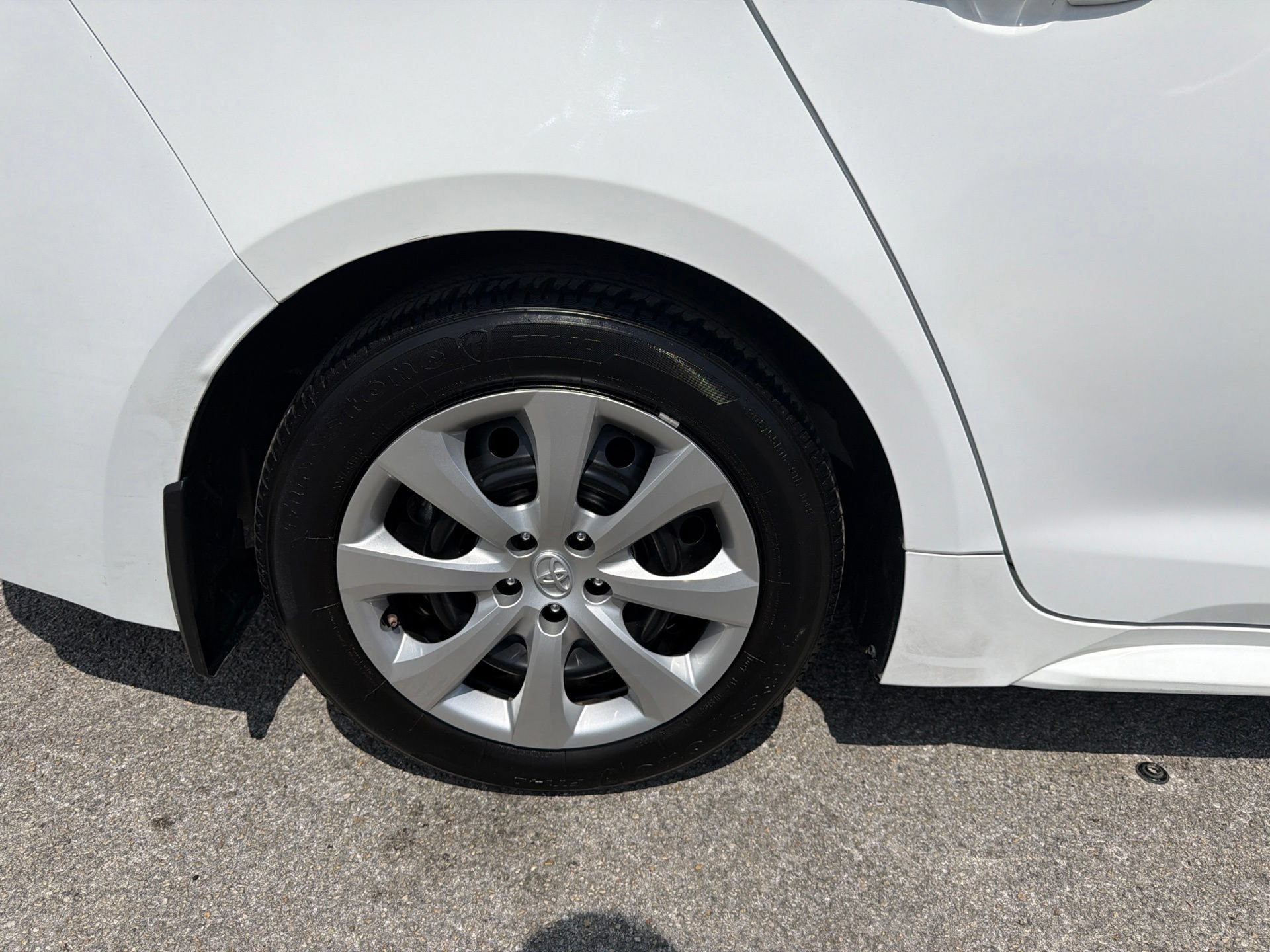 Used 2025 Toyota Corolla LE FWD image 8