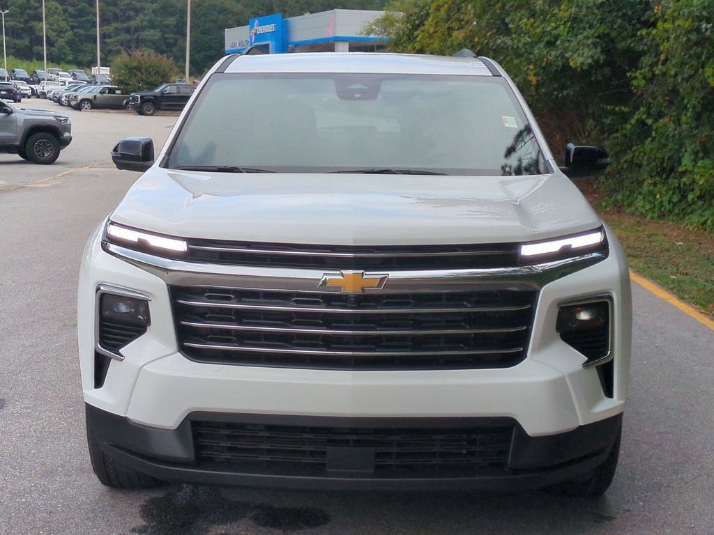 New 2027 Chevrolet Traverse LT w/ Driver Confidence Package FWD image 9