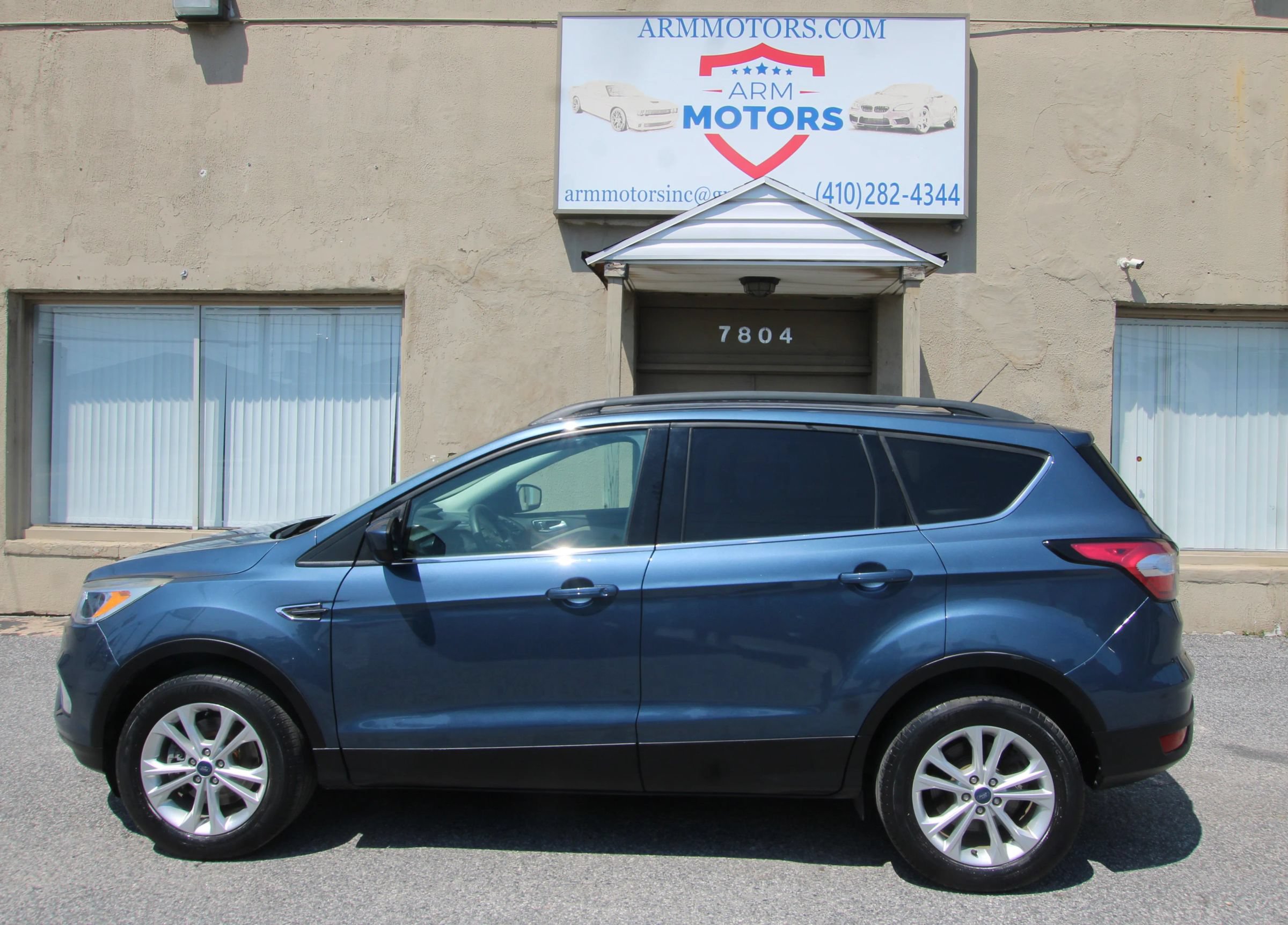 Used 2018 Ford Escape SE w/ Ford Safe & Smart Package AWD/4WD image 5