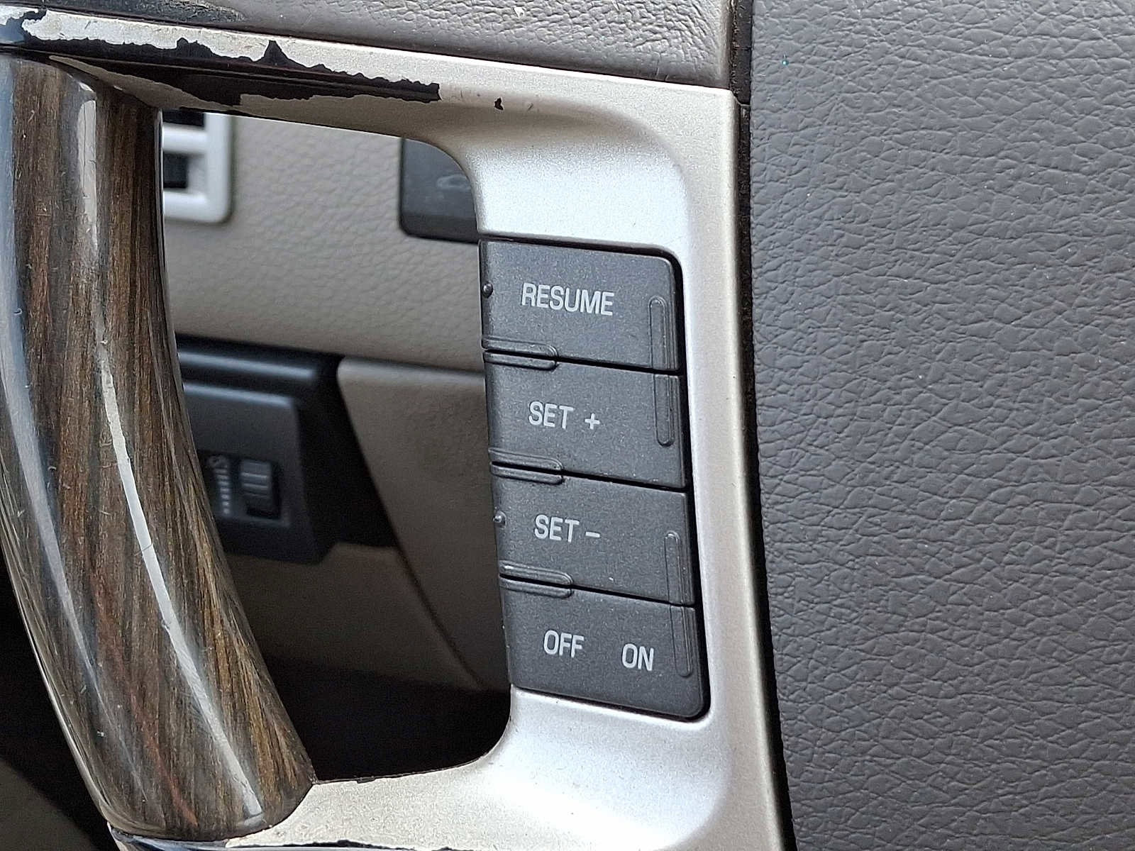 Used 2008 Lincoln MKX AWD image 20