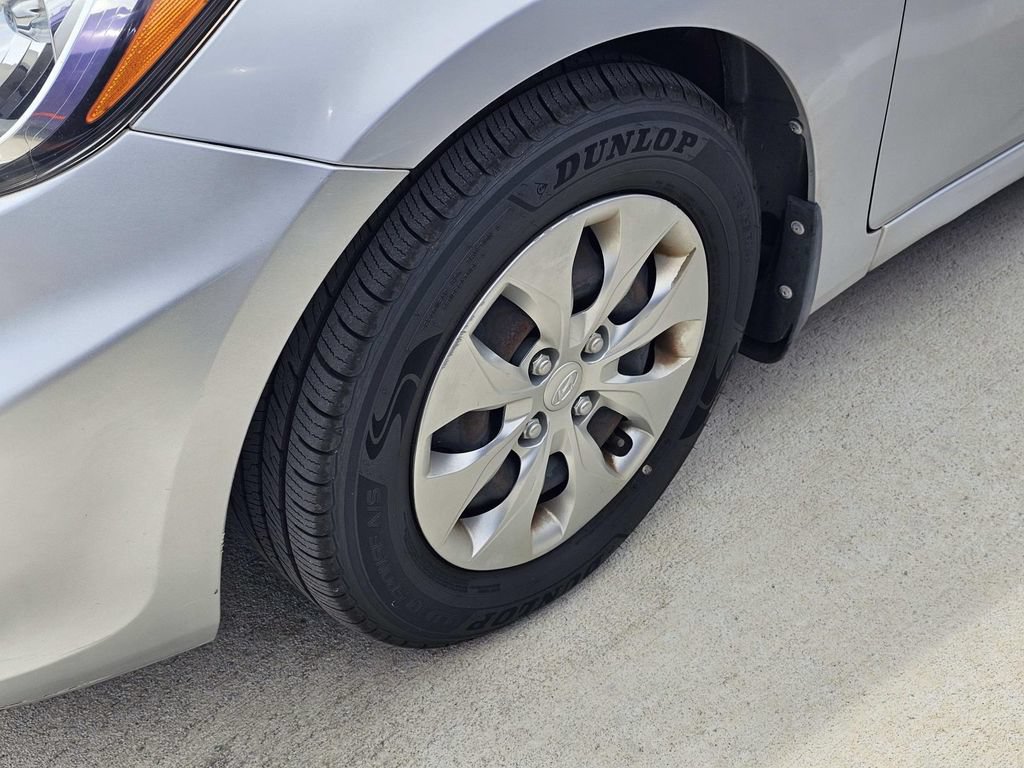 Used 2017 Hyundai Accent SE FWD image 7