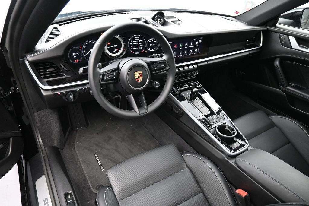 Certified 2024 Porsche 911 Carrera RWD image 4
