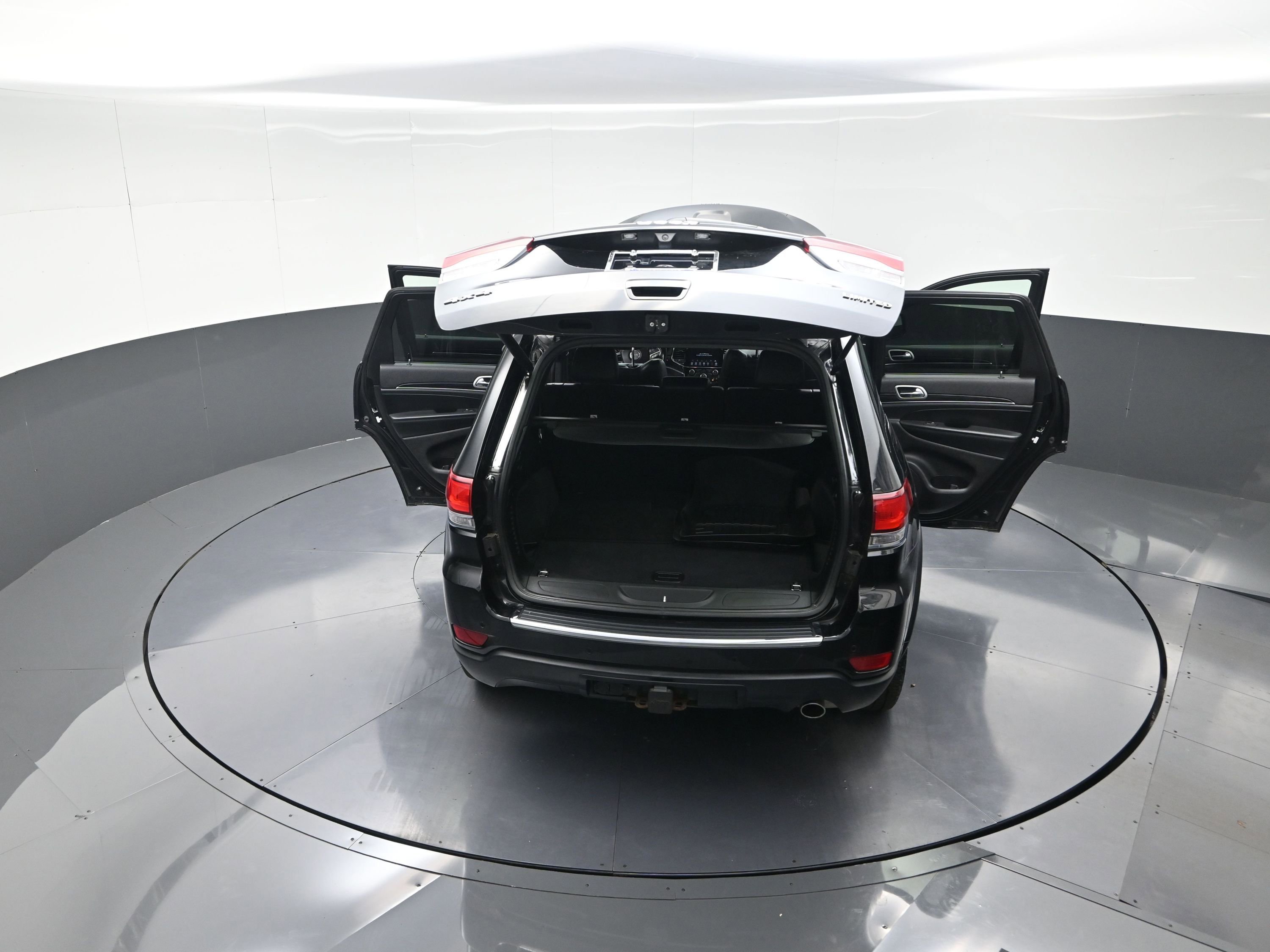 Used 2021 Jeep Grand Cherokee Limited w/ Trailer Tow Group IV image 13