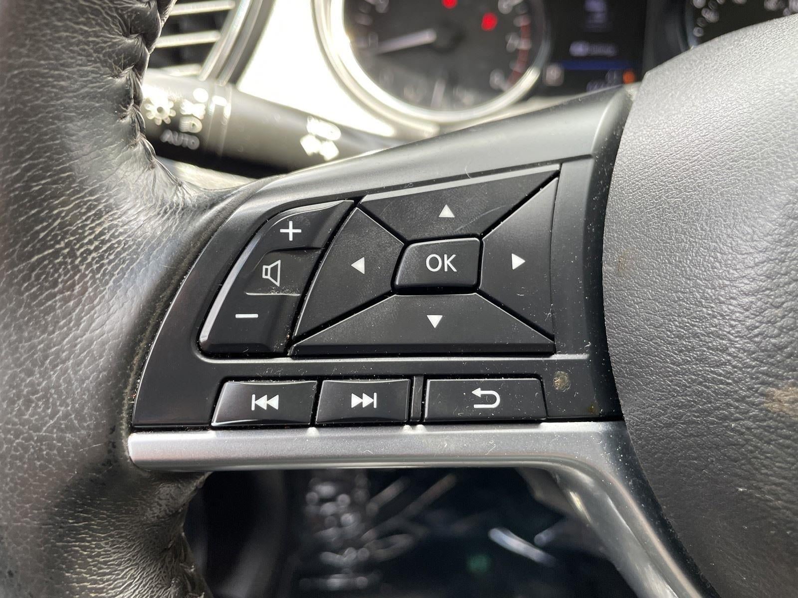 Used 2019 Nissan Rogue SV FWD image 19