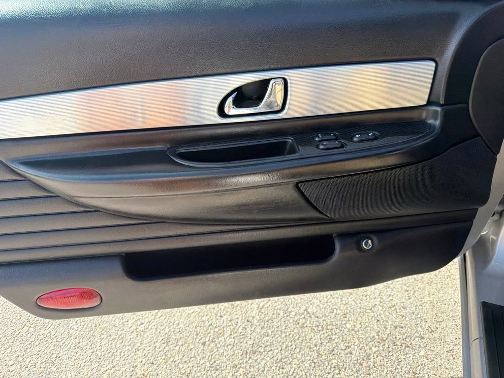 Used 2004 Ford Thunderbird RWD image 11