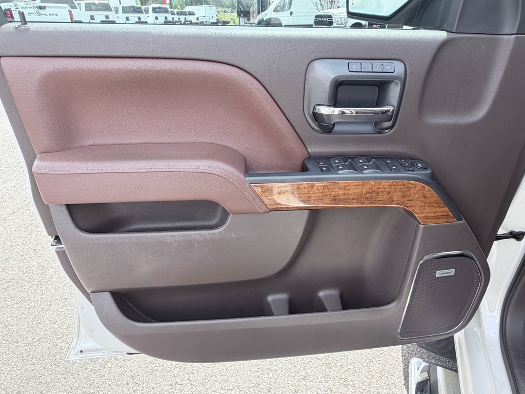 Used 2015 Chevrolet Silverado 1500 High Country w/ High Country Premium Package image 31