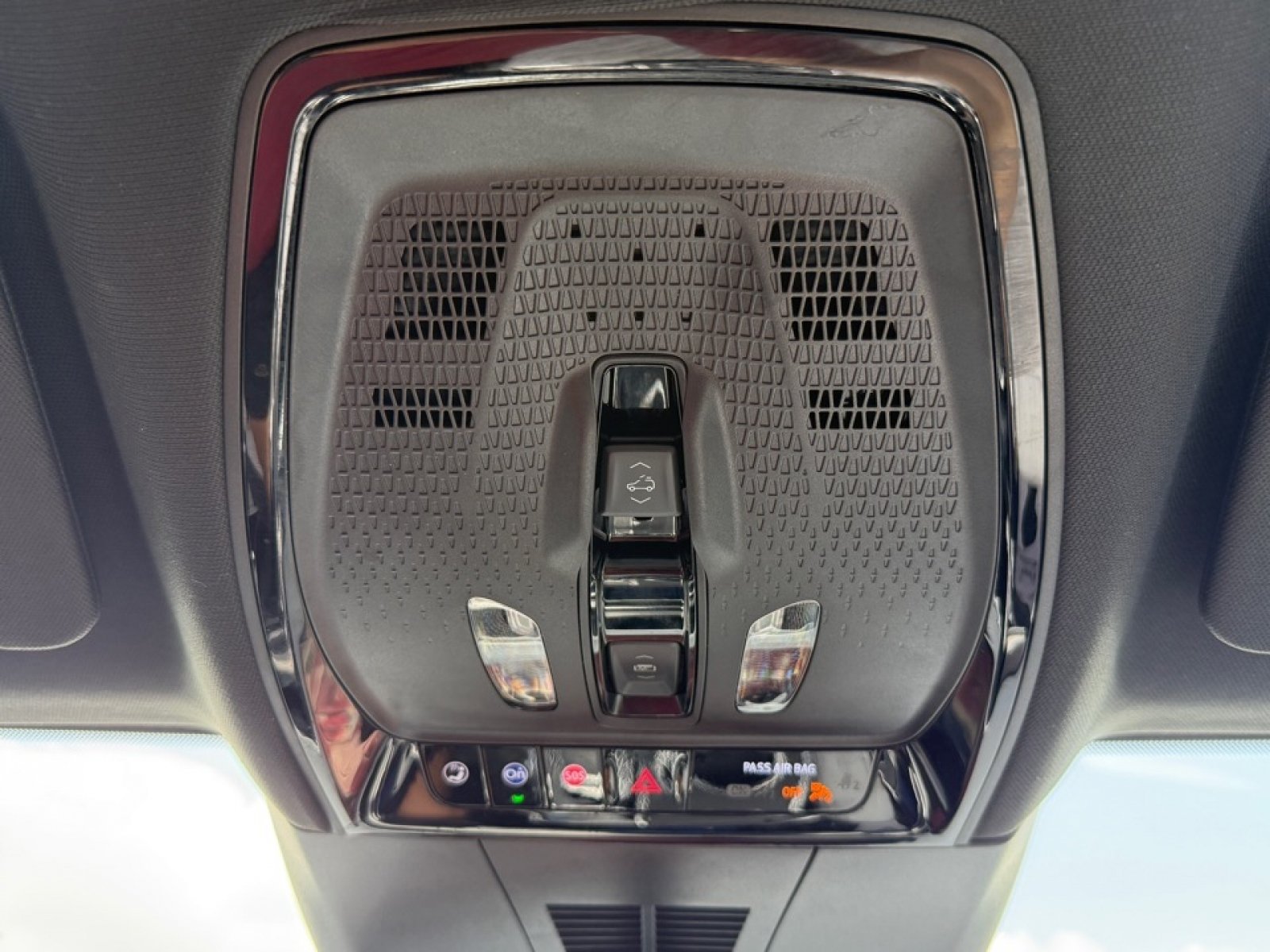 Used 2024 Cadillac Lyriq Sport AWD/4WD image 35
