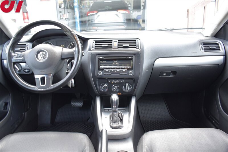Used 2012 Volkswagen Jetta TDI w/ TDI Appearance Pkg FWD image 12