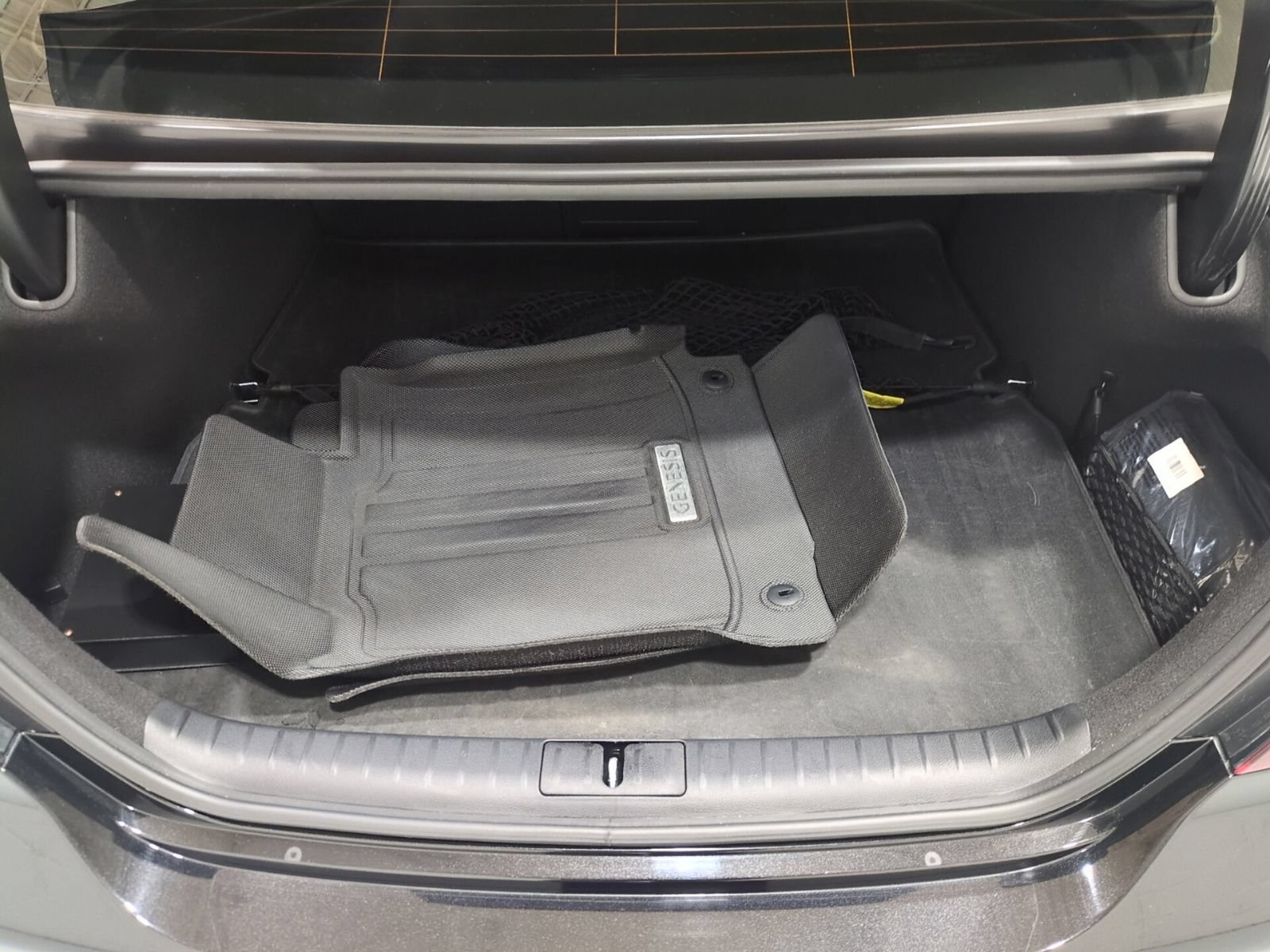 Certified 2025 Genesis G70 3.3T Advanced AWD/4WD image 13
