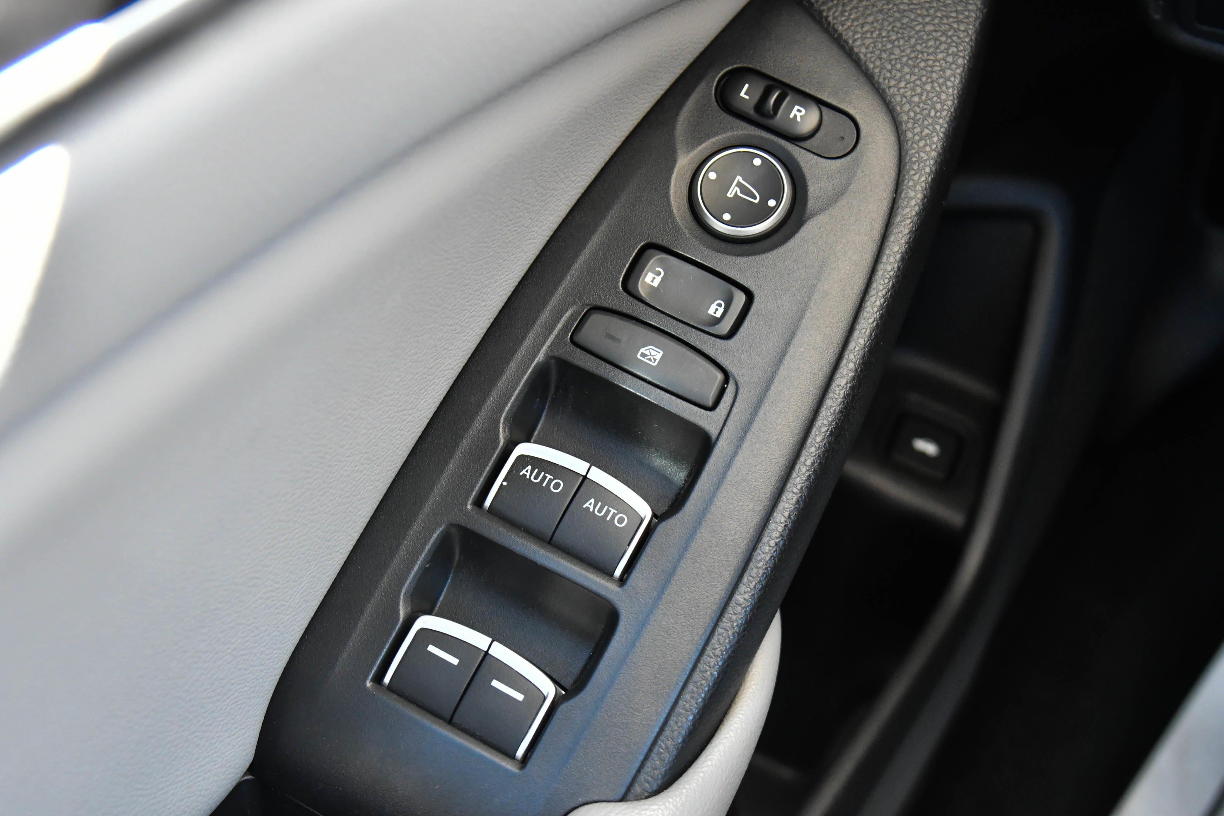 Used 2020 Honda Accord LX image 32