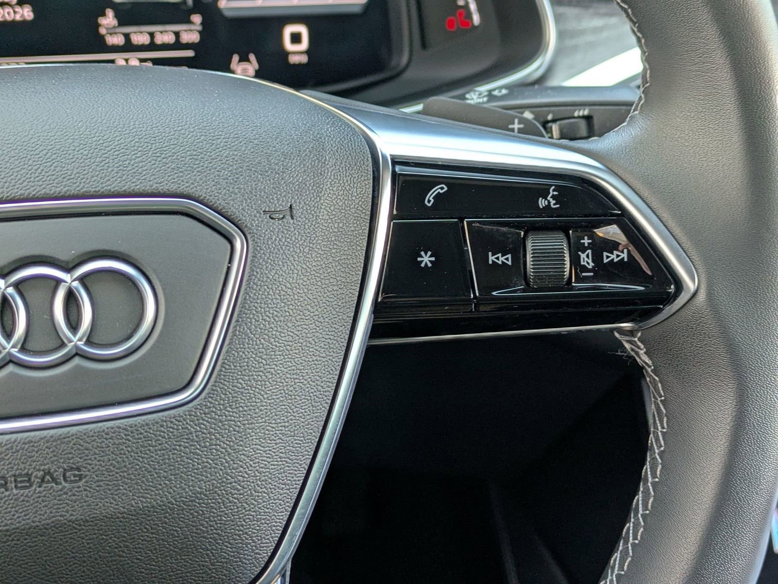 Used 2025 Audi A6 Premium Plus w/ Premium Plus Package image 11