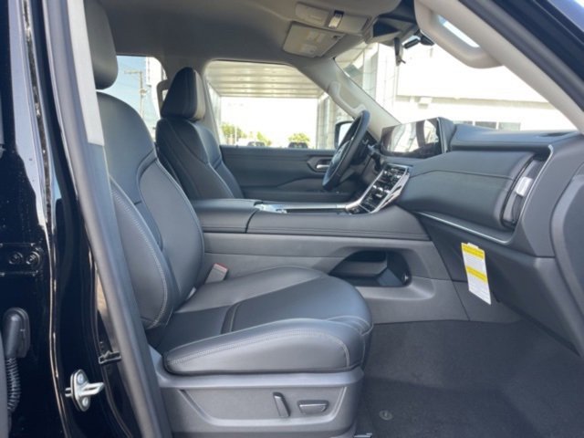 New 2025 Nissan Armada SV image 14