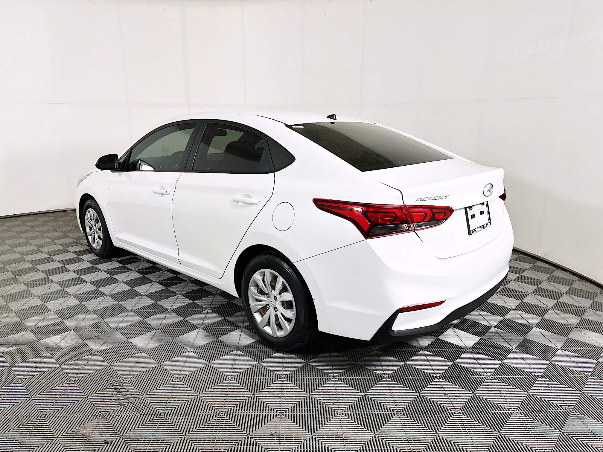 Used 2021 Hyundai Accent SE image 5