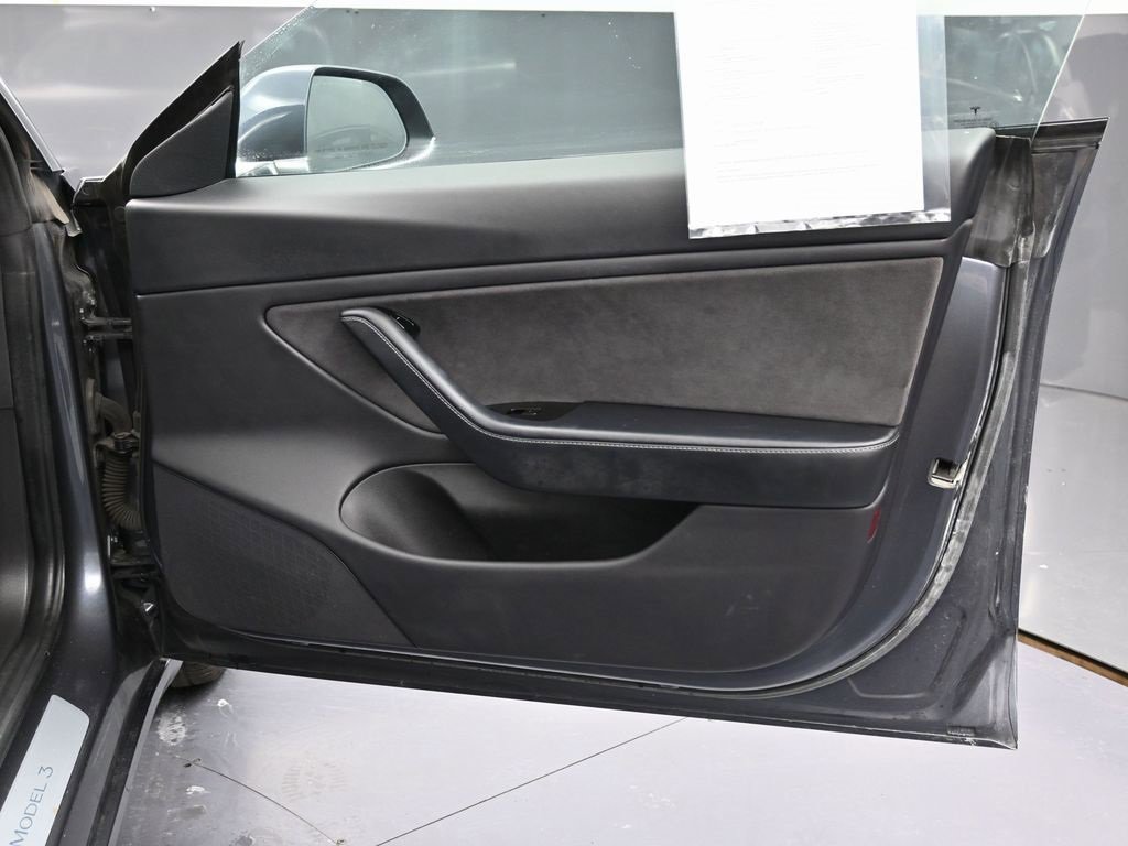 Used 2018 Tesla Model 3 Long Range image 40