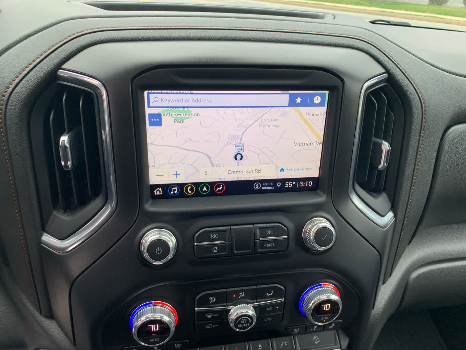 Used 2021 GMC Sierra 1500 AT4 w/ AT4 Premium Package AWD/4WD image 18