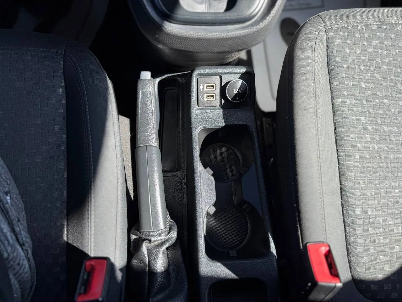 Used 2019 Ford Transit Connect XLT image 50