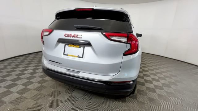 Used 2022 GMC Terrain SLE w/ Driver Convenience Package FWD image 5