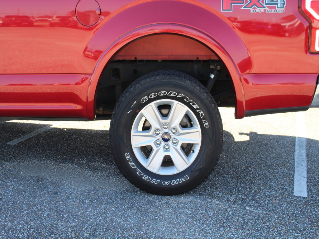 Used 2018 Ford F150 Lariat w/ Heavy-Duty Payload Package AWD/4WD image 22