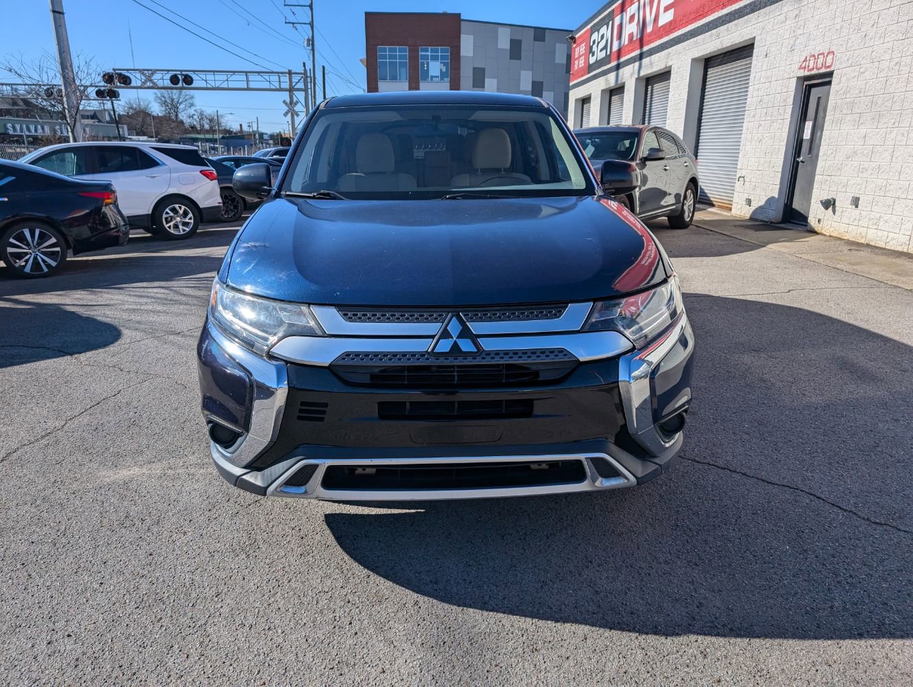 Used 2019 Mitsubishi Outlander ES image 3