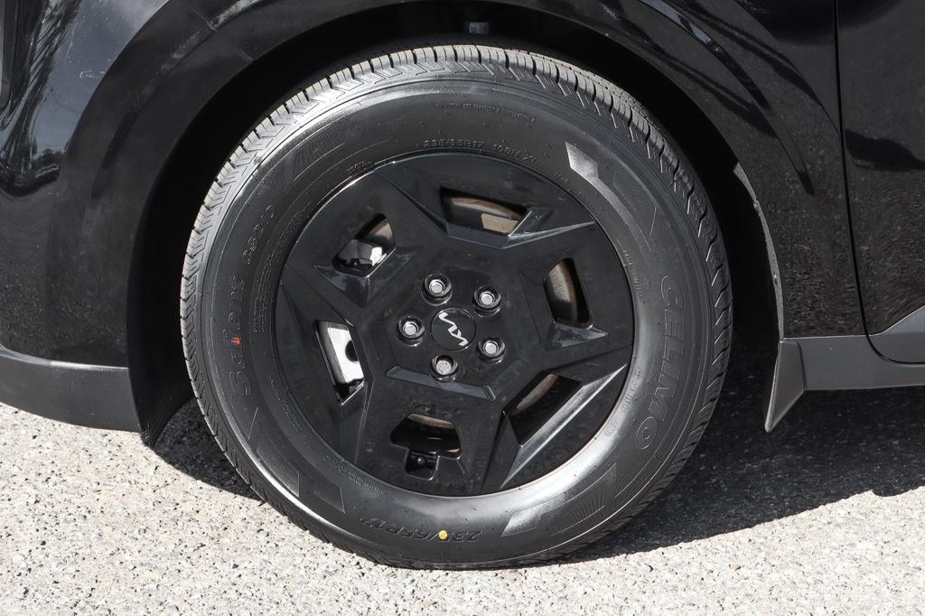 Used 2025 Kia Carnival image 50