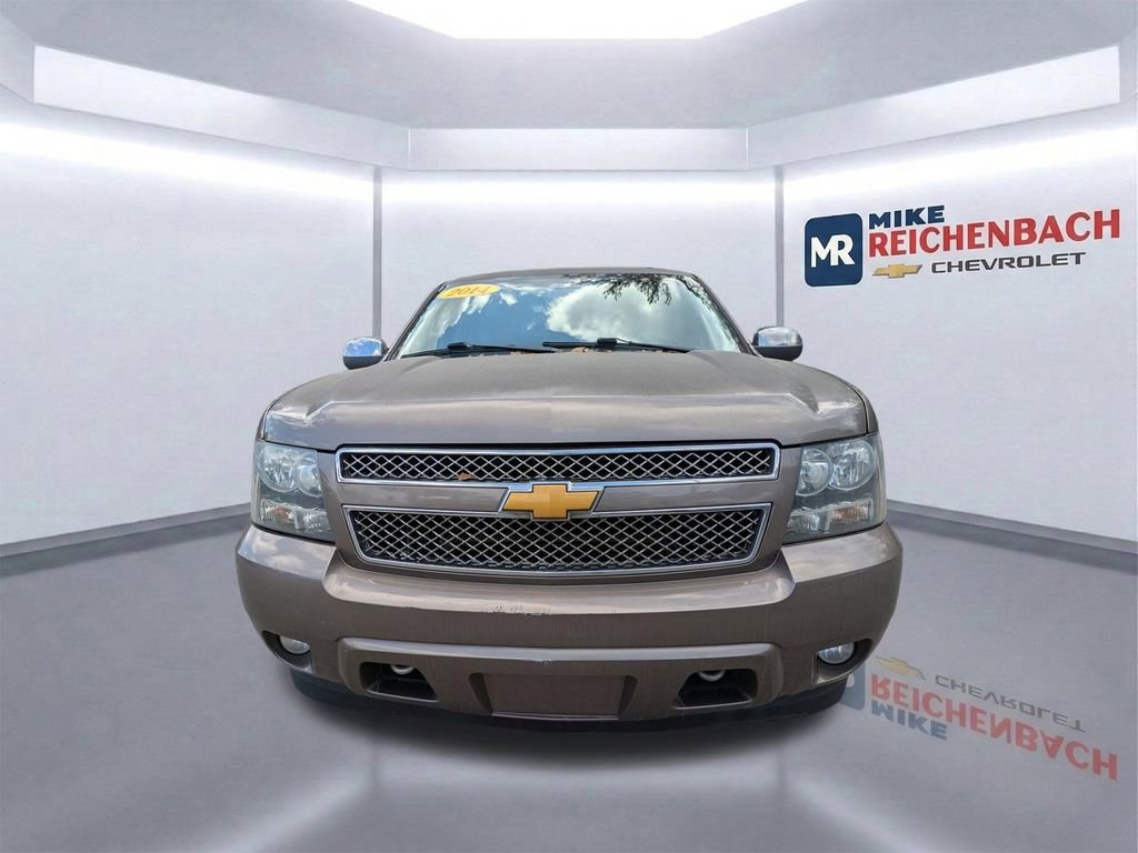 Used 2014 Chevrolet Suburban LTZ image 9