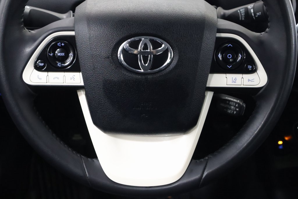 Used 2018 Toyota Prius Prime Premium image 17