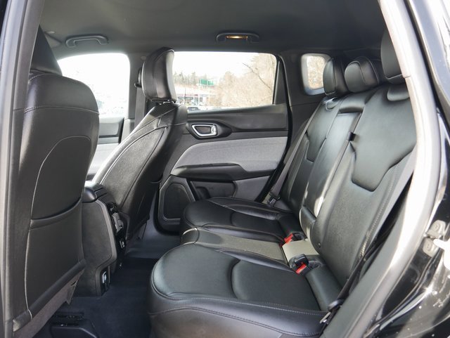 Used 2024 Jeep Compass Latitude image 14