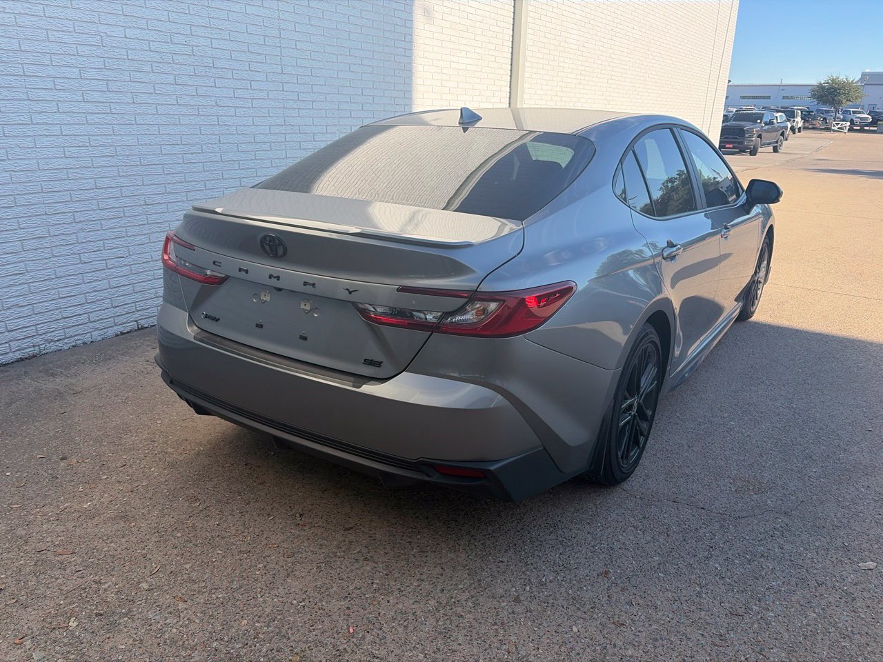 Used 2026 Toyota Camry SE w/ Convenience Package FWD image 3
