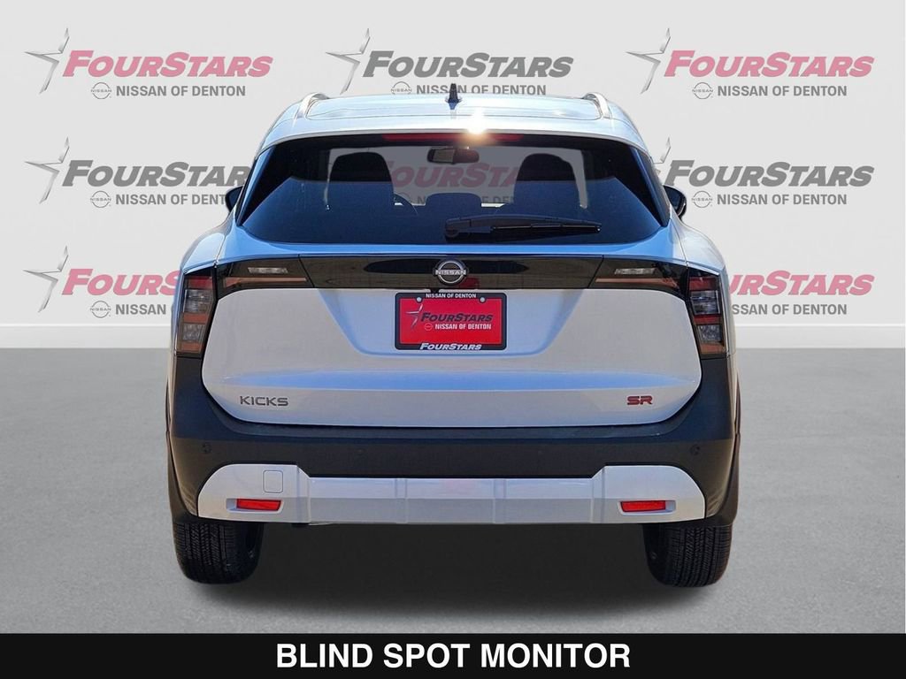 New 2026 Nissan Kicks SR image 5