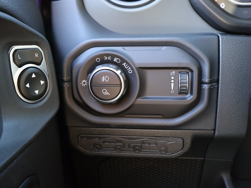 New 2026 Jeep Gladiator Mojave AWD/4WD image 30
