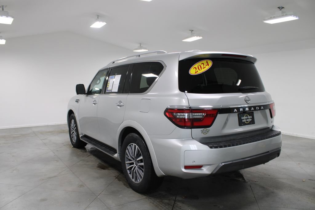 Used 2024 Nissan Armada SL image 7