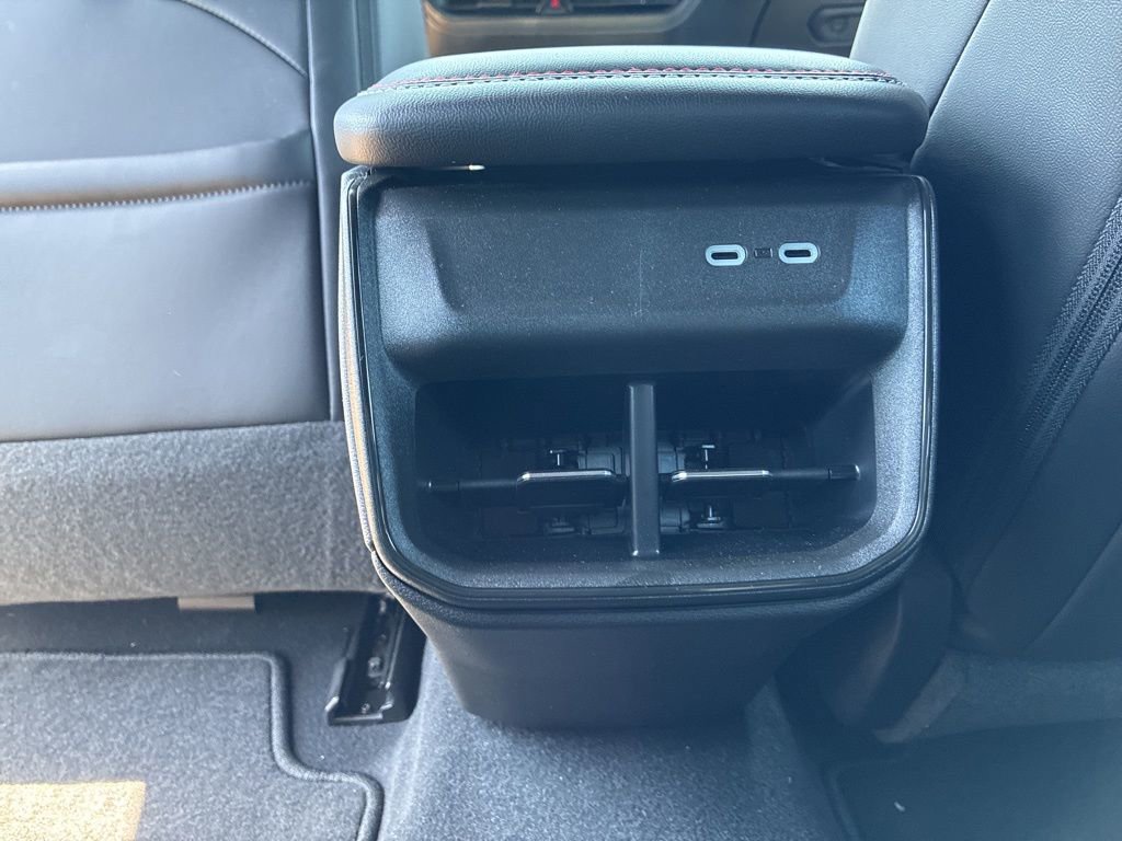 Used 2026 Dodge Charger Scat Pack w/ Blacktop Package image 18